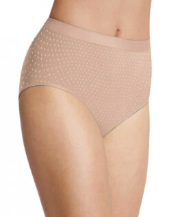 Bali Comfort Revolution Seamless Brief Panty DF803J -Wacoal Shop 333935