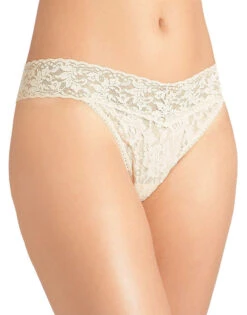 Hanky Panky Stretch Signature Original Rise Lace Thong 4811 -Wacoal Shop Hanky Panky 4811 Ivory B